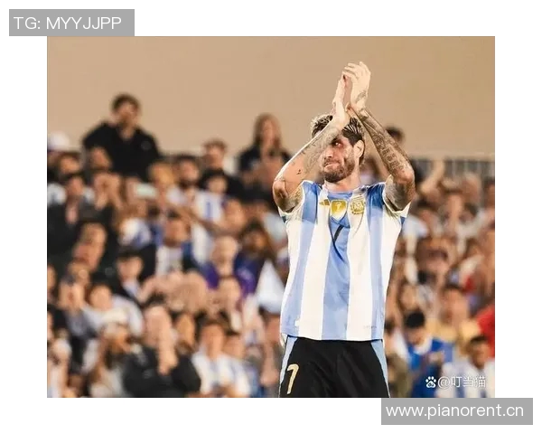 马内因背后犯规被VAR判罚黄牌引发争议球迷热议裁判判决合理性 马内因背后犯规被VAR判罚黄牌引发争议球迷热议裁判判决合理性