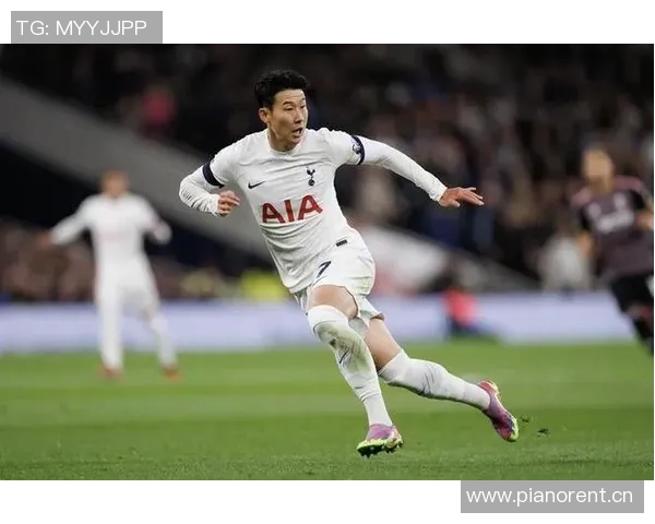 西蒙斯加盟热刺接过孙兴慜7号却17场未能破门引发热议 西蒙斯加盟热刺接过孙兴慜7号却17场未能破门引发热议