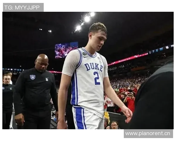 弗拉格强调下半场与加时表现:冲击内线对抗开拓者缺乏封盖能力 弗拉格强调下半场与加时表现:冲击内线对抗开拓者缺乏封盖能力