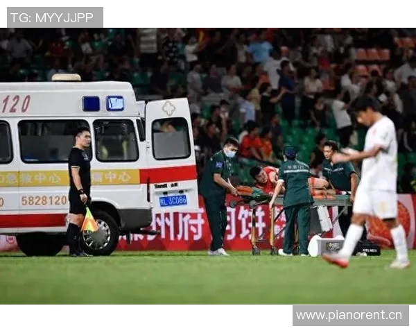 广西平果队员黄威右侧胫腓骨骨皮质断裂预计恢复时间为八个月